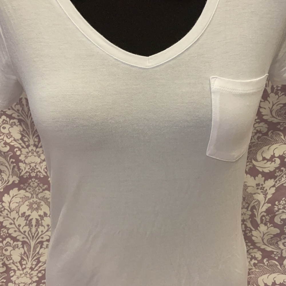 Prana Short Sleeve V-Neck Pocket Tee - Picture 2 of 10